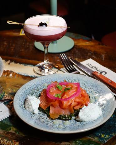 Mlle Simone Post  - 6